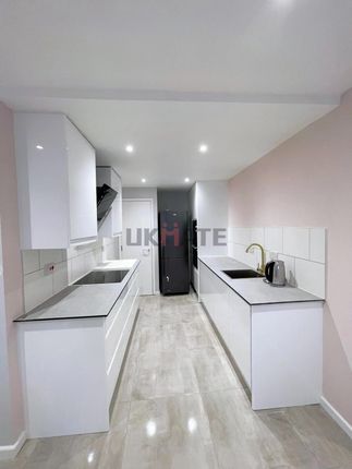 99 Blackwall way, London photo 2