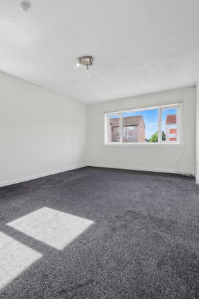 3F Manse Court, Barrhead, Glasgow photo 3