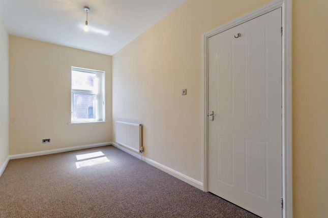 Flat for sale in Thorne Road, Town Centre, Doncaster