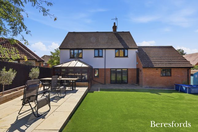 24, High Meadow, Essex photo 4