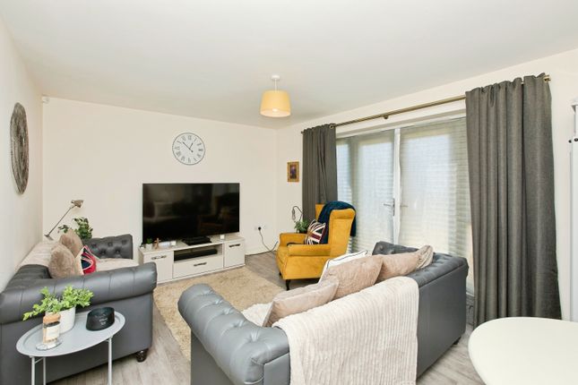 27, Etteridge Drive, Derby photo 3