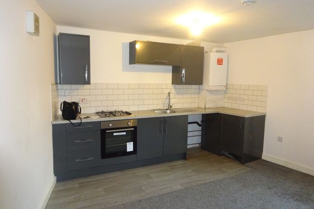 Flat 2 York House 36, Eastway, Oldham photo 2