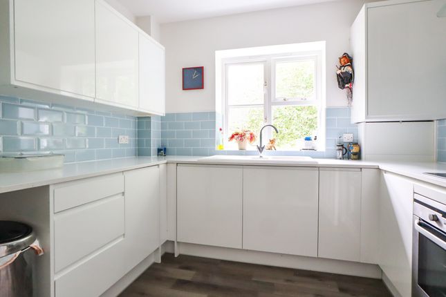 30 Arcadian Court, Sun Lane, Harpenden photo 4
