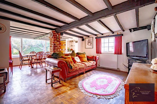 Thumbnail Cottage for sale in Pilgrim Cottage, London Lane, Great Paxton