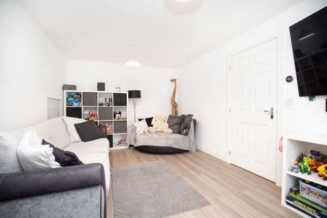 25, Chetwynd Drive, Atherstone photo 3