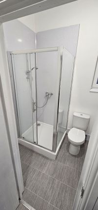 8 , Biscot Road, Luton photo 3