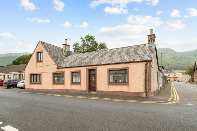 4-bed house on 10-12, Ann Street, Tillicoultry, £205,000