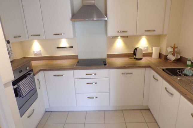 Flat 9,, Wardington Court, Kingsthorpe photo 3