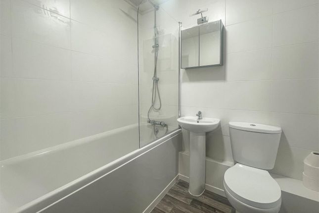 42 Cameron Court, St Andrews Road, Malvern photo 4