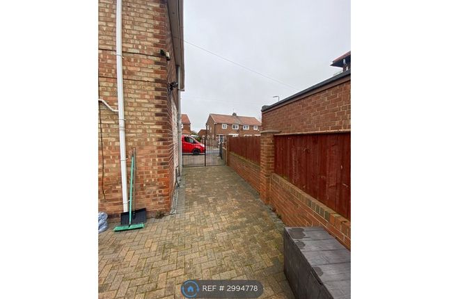 Newlyn Green, Middlesbrough photo 5