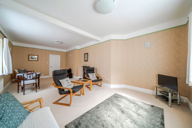 7A,, Moorlands Road, Budleigh Salterton photo 4
