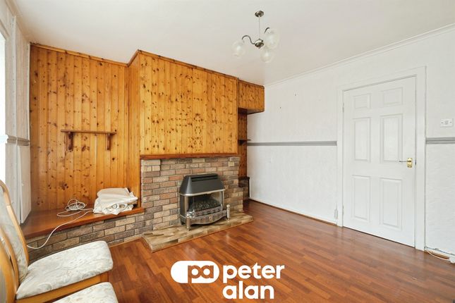 114, Oak Tree Court, Newport photo 2