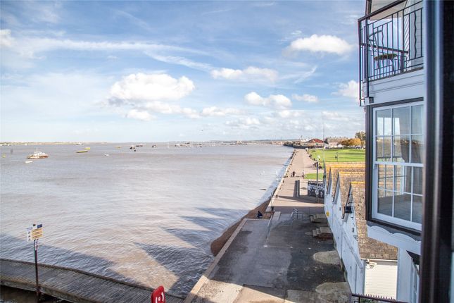 Flat for sale in Commercial Place, Gravesend, Kent