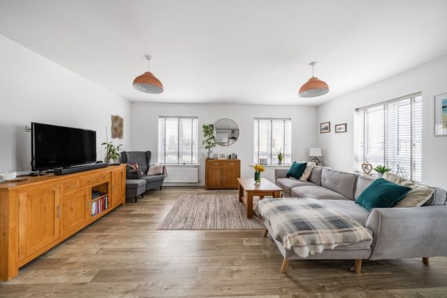 Thumbnail Flat for sale in Orchard Farm Avenue, East Molesey, Surrey
