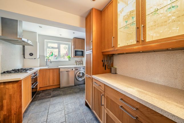 76, Thames Street, Surrey photo 2