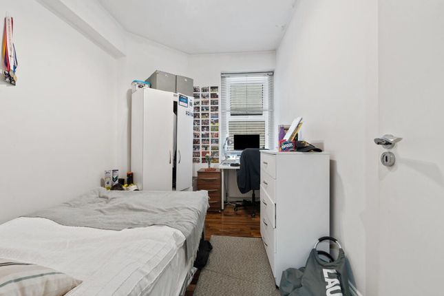 Flat for sale in Flat B, Hyde Park Mansions, Cabbell Street, London