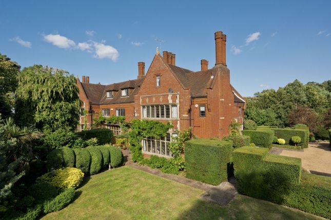 Thumbnail Detached house to rent in Old Avenue, St. Georges Hill, Weybridge