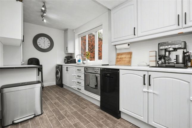 34, Barnsdale Estate, West Yorkshire photo 4