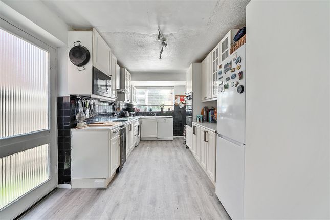 5, Rectory Way, Ickenham photo 3