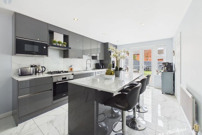 32 Petronel Road, Aylesbury photo 4