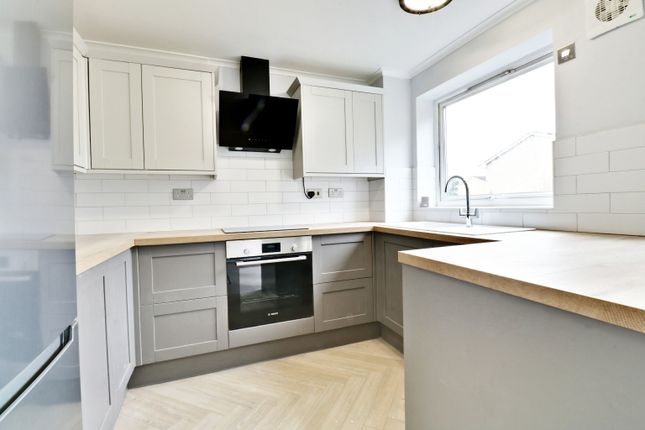 32, High Broom Crescent, West Wickham photo 4