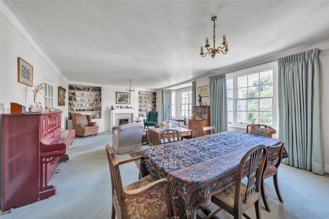 8, Garden Court, St John's Wood photo 4