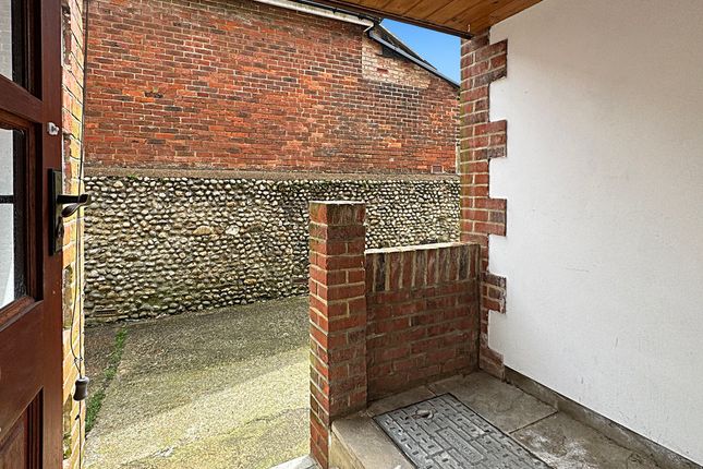 1 Castle Mews,, George Street, Sandown photo 4