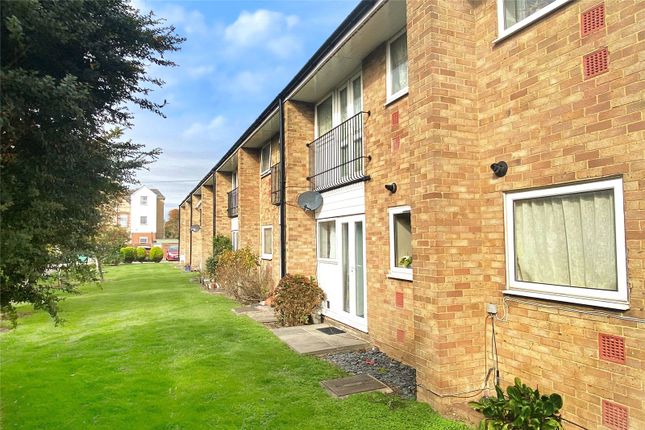 Thumbnail Flat to rent in York Gardens, York Road, Littlehampton, West Sussex