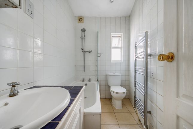 Flat for sale in South Ealing Road, Ealing