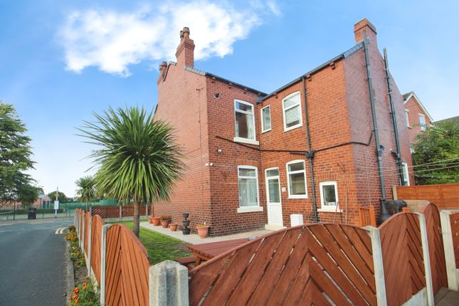 31, Barleyhill Road, Leeds photo 3
