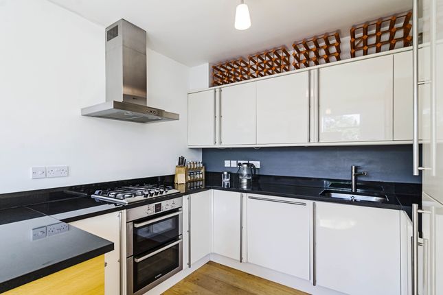 Mews house to rent in Aberdeen Lane, London