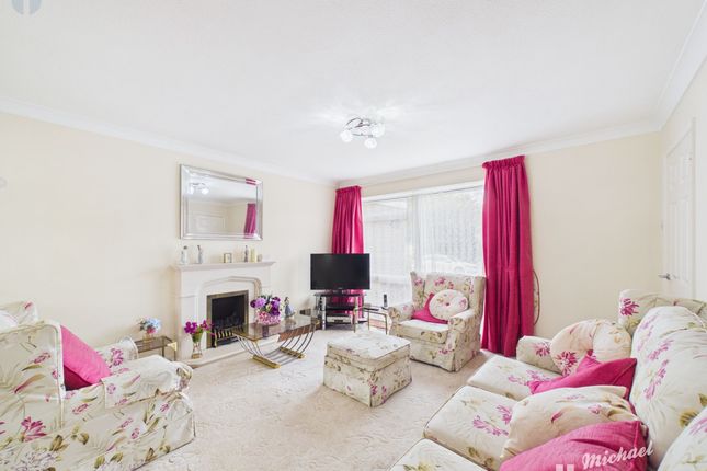 78 Chaucer Drive, Aylesbury photo 2