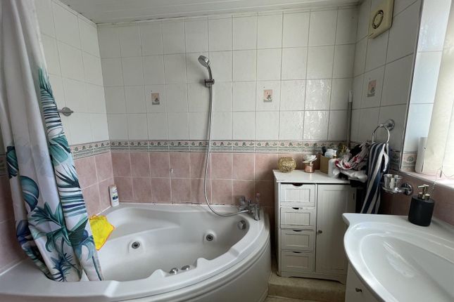46, Delamere Road, Hayes photo 4