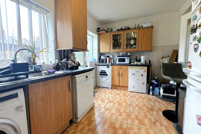 142, Park Avenue, London photo 2