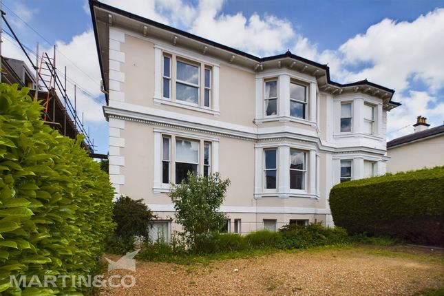 Thumbnail Flat for sale in Beulah Road, Tunbridge Wells, Kent