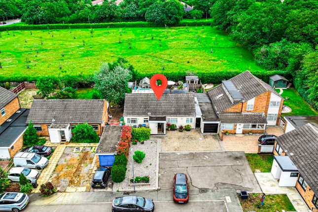 19 Paddock Mead, Harlow photo 3