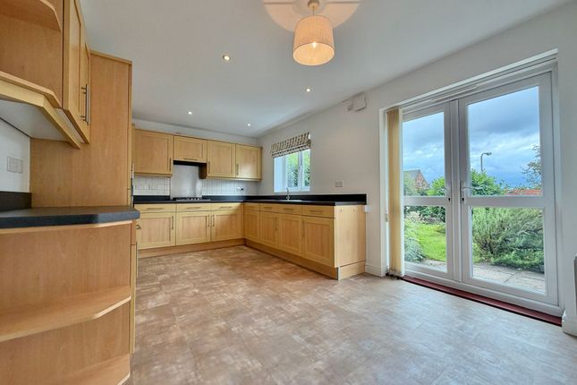 65 Stanley Road, Brampton photo 3