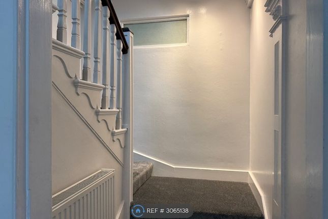 Flat, Chapel Road, Abergavenny photo 4