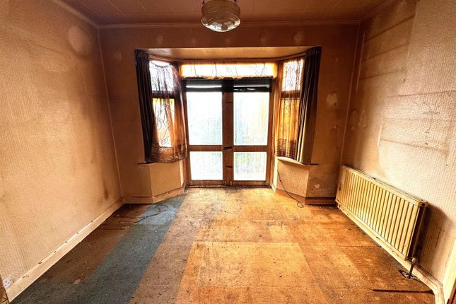 Terraced house for sale in Westbury Avenue, Southall