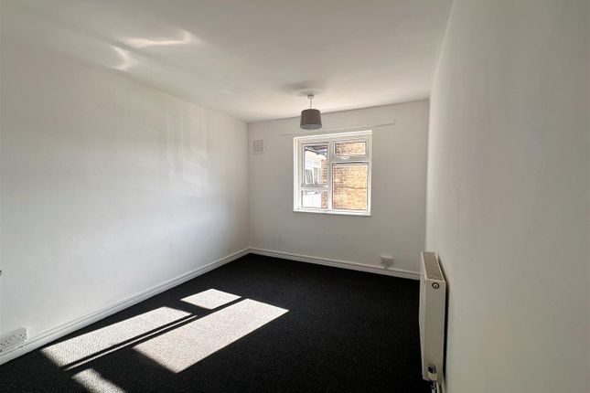 Flat for sale in Eastern Road, Portsmouth