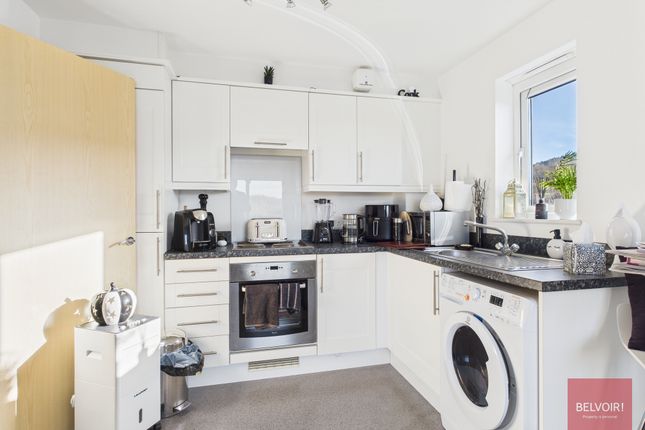 21, Belleisle Apartments, Swansea photo 5