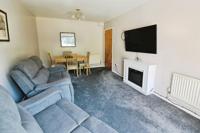 34, Cherry Bank, Cannock photo 2