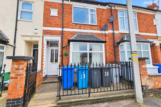 3-bed house on Kettering, £1,050/mo