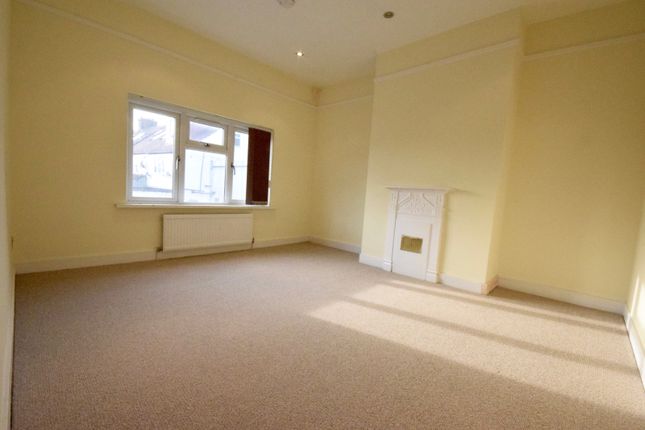 Flat 2, 159 Hamilton Road, LONDON photo 3
