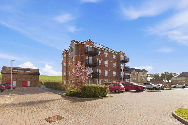 2-bed flat on Flat 3/2 5 Cedarwood Gardens, Bishopton, Bishopton, £245,000