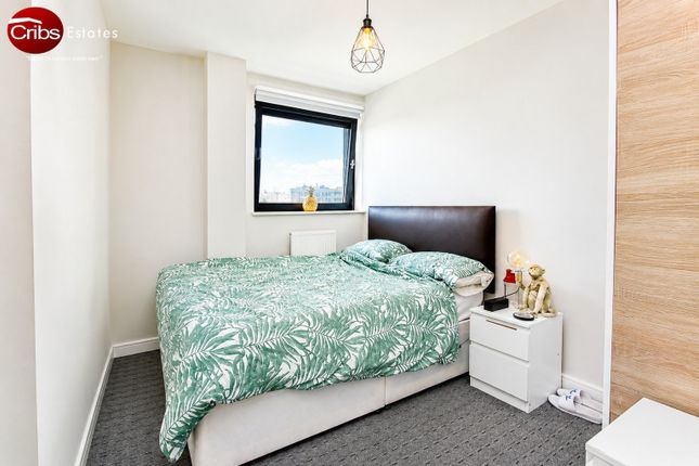 Flat 350, 41 Millharbour, London photo 5