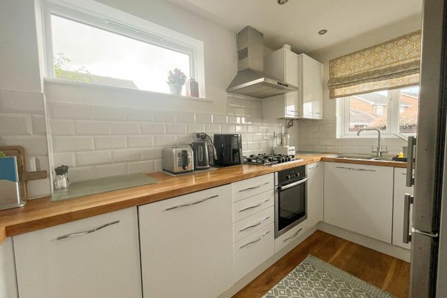 2, Abbots Close, Cambridge photo 4