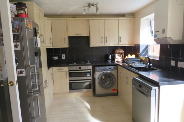 74, NORTHAMPTON photo 4