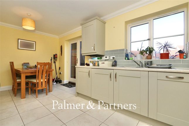 6, Normans Close, Suffolk photo 4