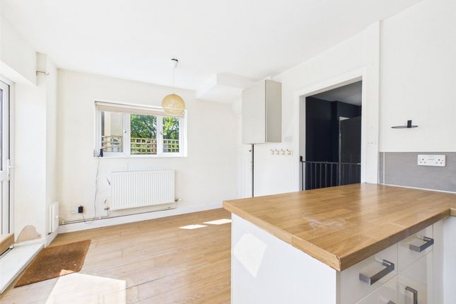 28, Eros Close, Gloucestershire photo 5